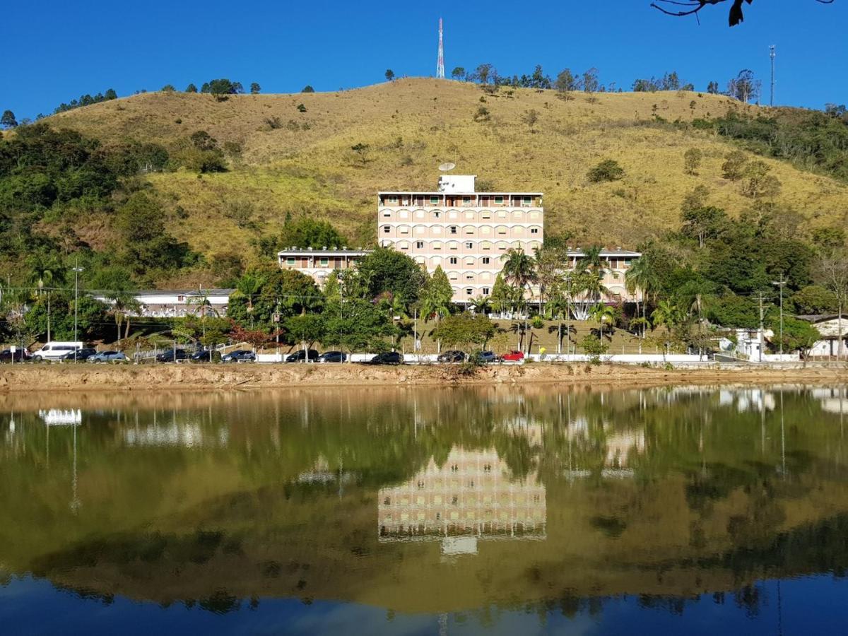 Belo Flat Cavalinho Branco - Aguas De Lindoia Apartamento Exterior foto